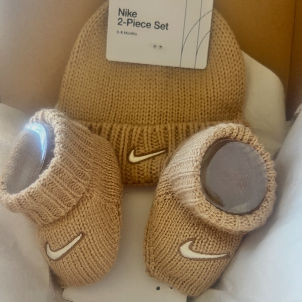 Nike Knit Crochet Beenie&Boottie set , Beautifully gift wrapped